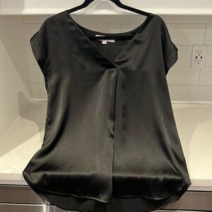Beautiful women’s Loft silky blouse - worn 1x